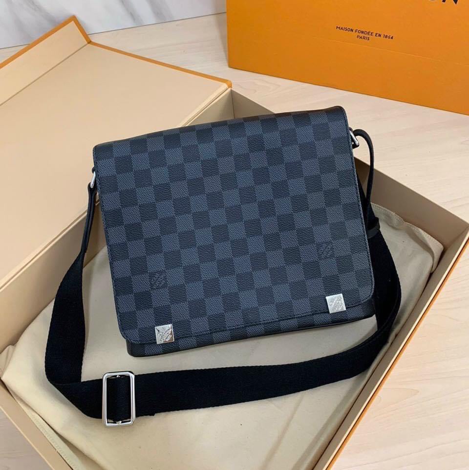 túi bao tử, túi bao tử lv, túi chéo nam, túi đeo chéo lv, túi hàng hiệu, túi louis vuitton, túi lv, túi lv nam, túi ngực túi bao tử, túi bao tử lv, túi chéo nam, túi đeo chéo lv, túi hàng hiệu, túi louis vuitton, túi lv, túi lv nam, túi ngực