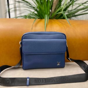 Túi chéo Louis Vuitton