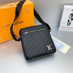 Túi chéo Louis Vuitton